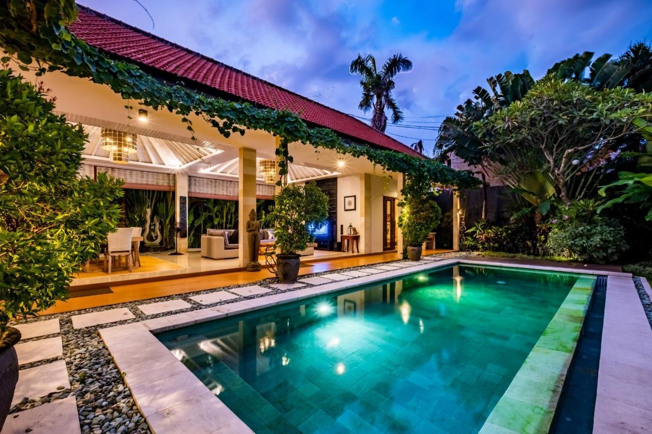 Central Seminyak Villa Martini Εξωτερικό φωτογραφία