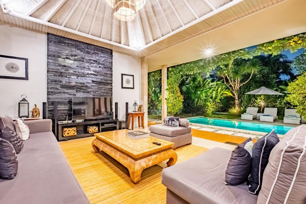 Central Seminyak Villa Martini Εξωτερικό φωτογραφία