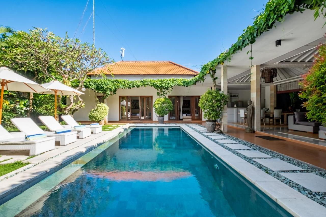 Central Seminyak Villa Martini Εξωτερικό φωτογραφία